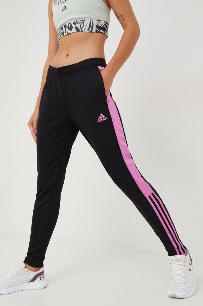 Штани для тренувань adidas Performance Tiro жіночі колір чорний з принтом