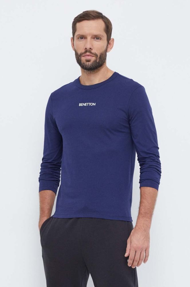 Бавовняний лонгслів лаунж United Colors of Benetton колір синій з принтом