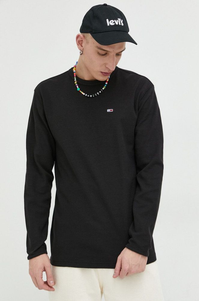 Бавовняний лонгслів Tommy Jeans колір чорний однотонний (3079334)
